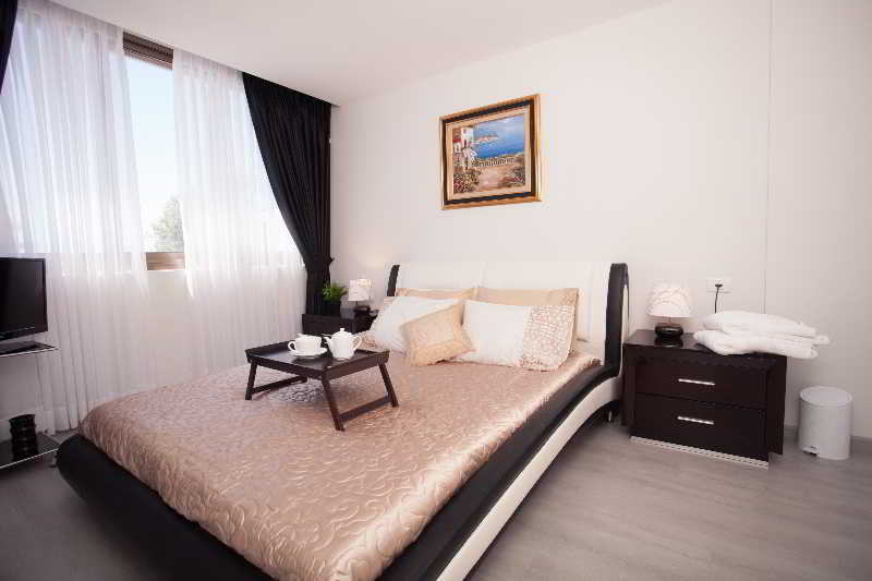 Elis Boutique Hotel 3*
